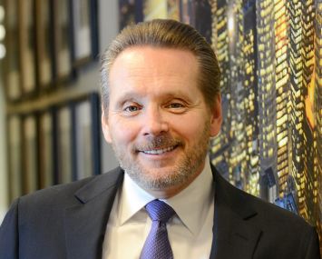 Robert Knakal.