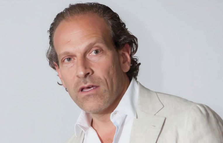 Arturo Sneider.